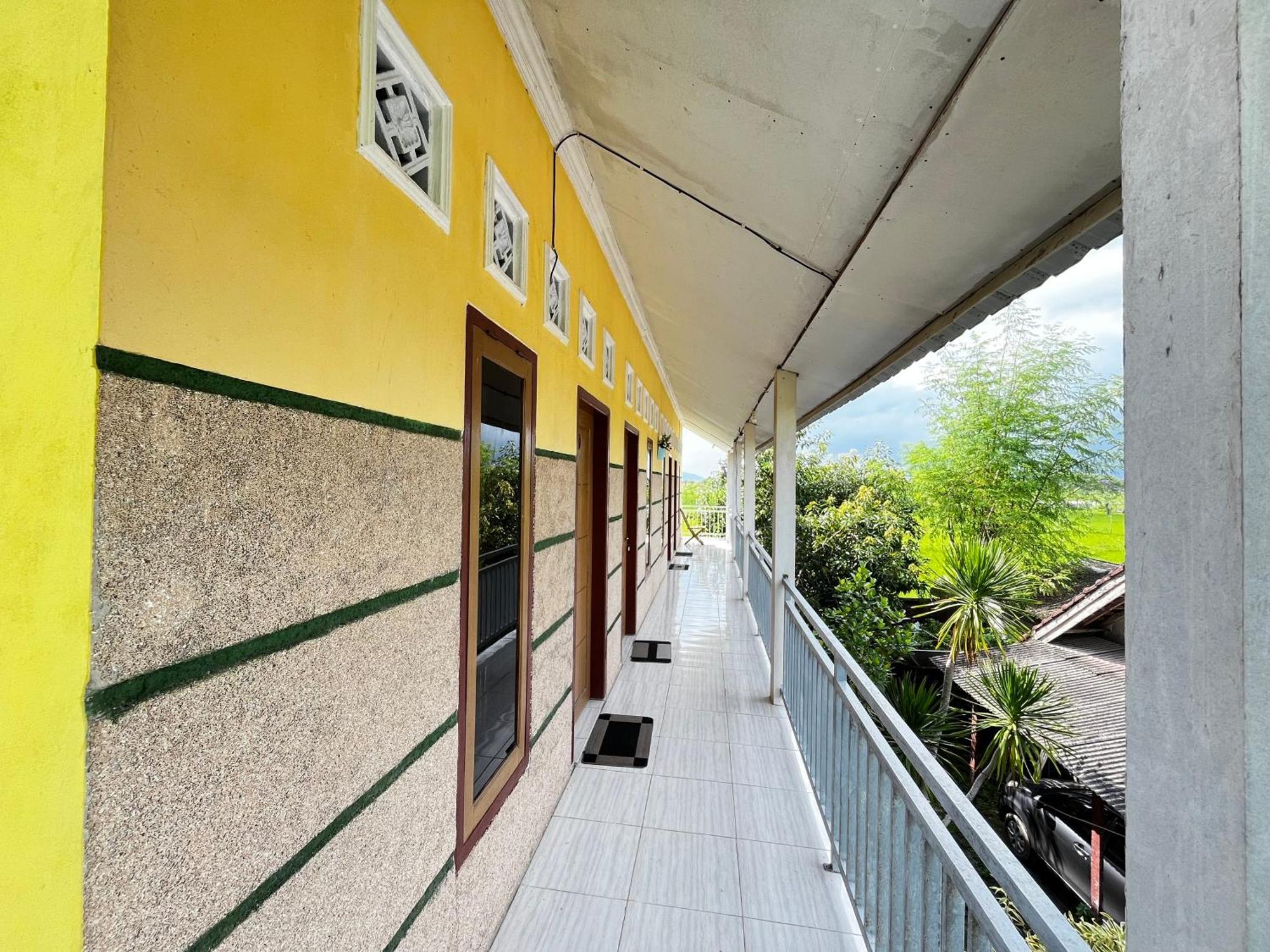 Alan'S Homestay Kuripan  Esterno foto