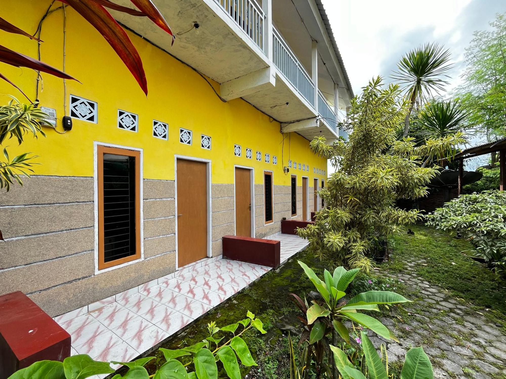 Alan'S Homestay Kuripan  Esterno foto